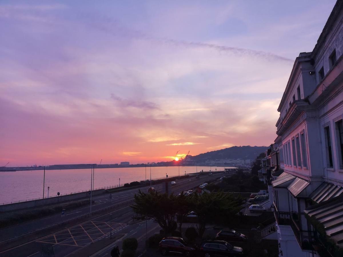 Whole Flat Next To Dover Port With Parking المظهر الخارجي الصورة